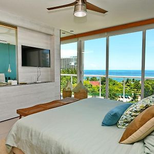 Beachfront Apartment Blue Vista